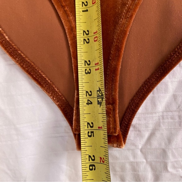 Beautiful forever 21 Contemporary velvet bodysuit - Picture 8 of 9